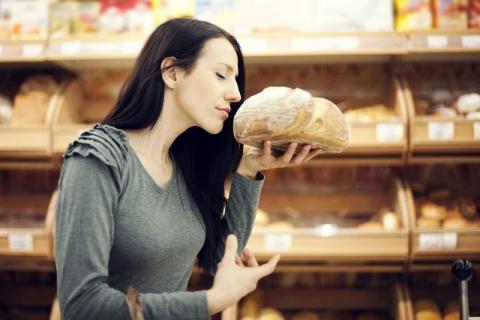 Какие запахи в продуктовом магазине должны вызвать у вас подозрение