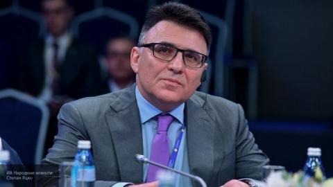 Александр Жаров