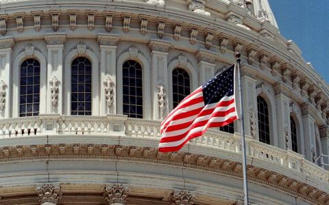 Конгресс США принял резолюцию по импичменту президента Трампа