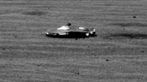 Загадочный снимок с космическим кораблем на Марсе срочно убрали с сайта NASA