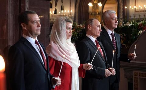 Путин поздравил православных россиян с Пасхой Путин-Пасха 2017
