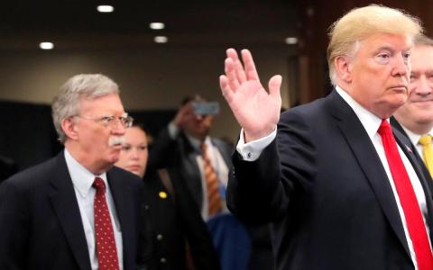 Трамп объяснил причины отставки Болтона