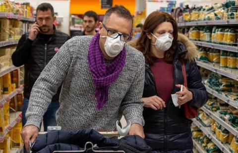 Покупатели в магазине