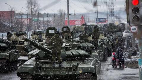 Угроза войны в Донбассе - танки