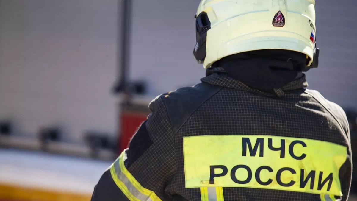 В Ростове мужчина погиб из-за неосторожного курения Сотрудник МЧС РФ