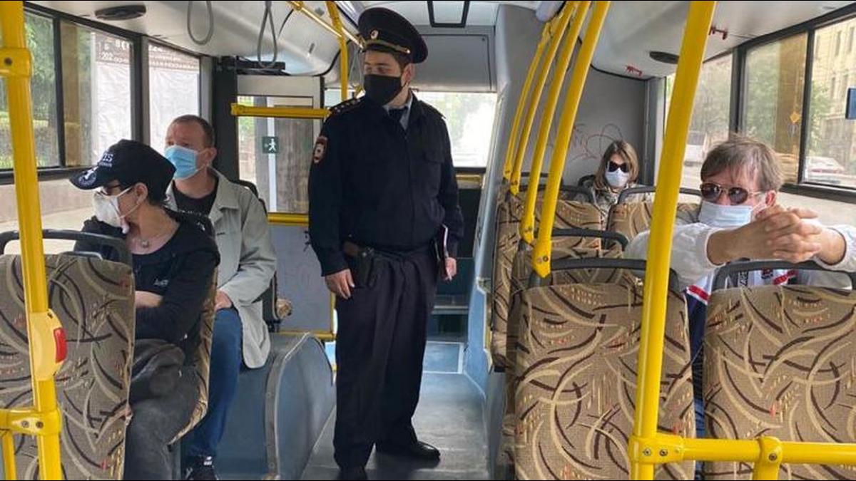 пассажиры без масок проверки в автобусах Ростова