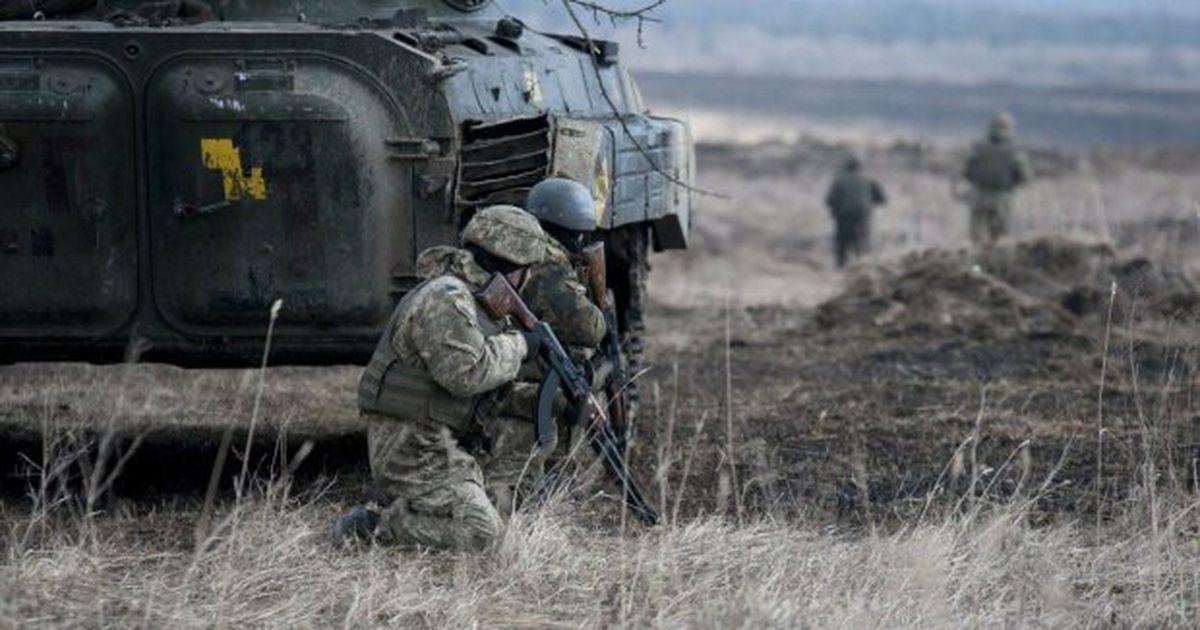 Военные ВСУ покидают позиции в Донбассе