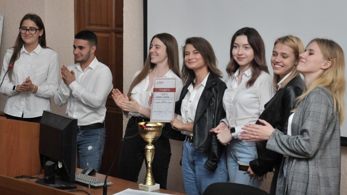суперфинал VII ежегодной проектной школы по социальному предпринимательству «5 элемент» участники VII суперфинала ежегодной проектной школы по социальному предпринимательству «5 элемент»