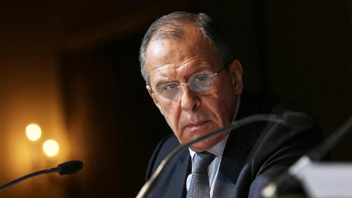 Американское посольство попросило отложить запрет на наем местных граждан Посольство США обратилось к РФ с просьбой, оказавшись не готовым к ответным санкциям