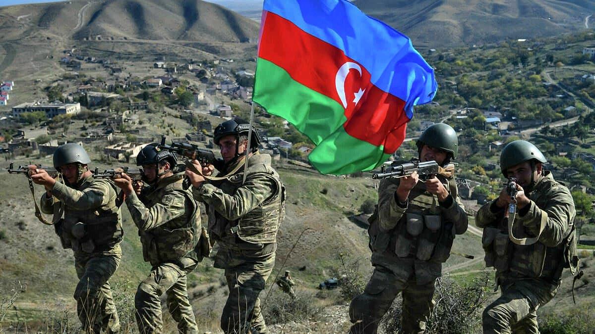 Генерал ВС Азербайджана пригрозил захватить всю Армению Азербайджанские военные