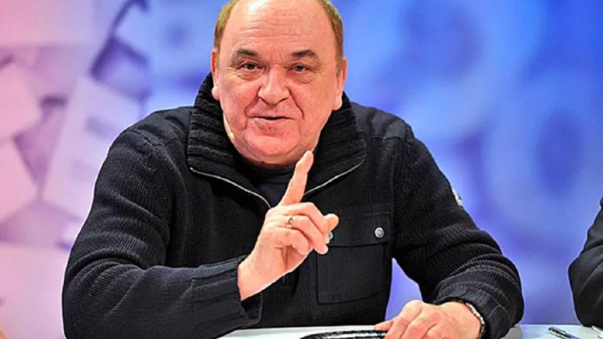 Баранец иронично отреагировал на заявление Гордона о "мощи украинского оружия" Виктор Баранец