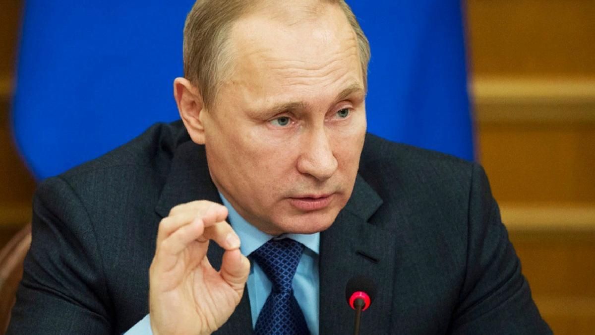 Путин уверен, что через 10 лет в России настанет дефицит рабочих профессий Путин уверен, что через 10 лет в России настанет дефицит рабочих профессий