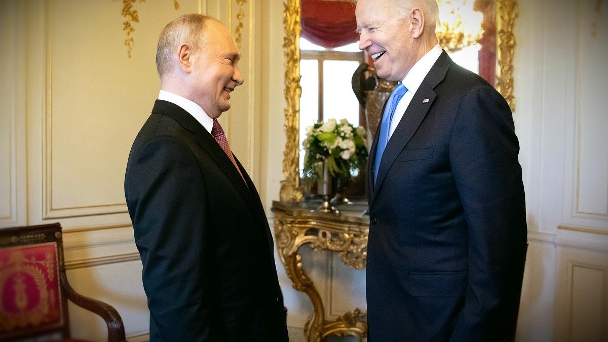 Издание Rzeczpospolita: Путин на саммите в Женеве выступил в роли стендапера Путин, Байден, саммит