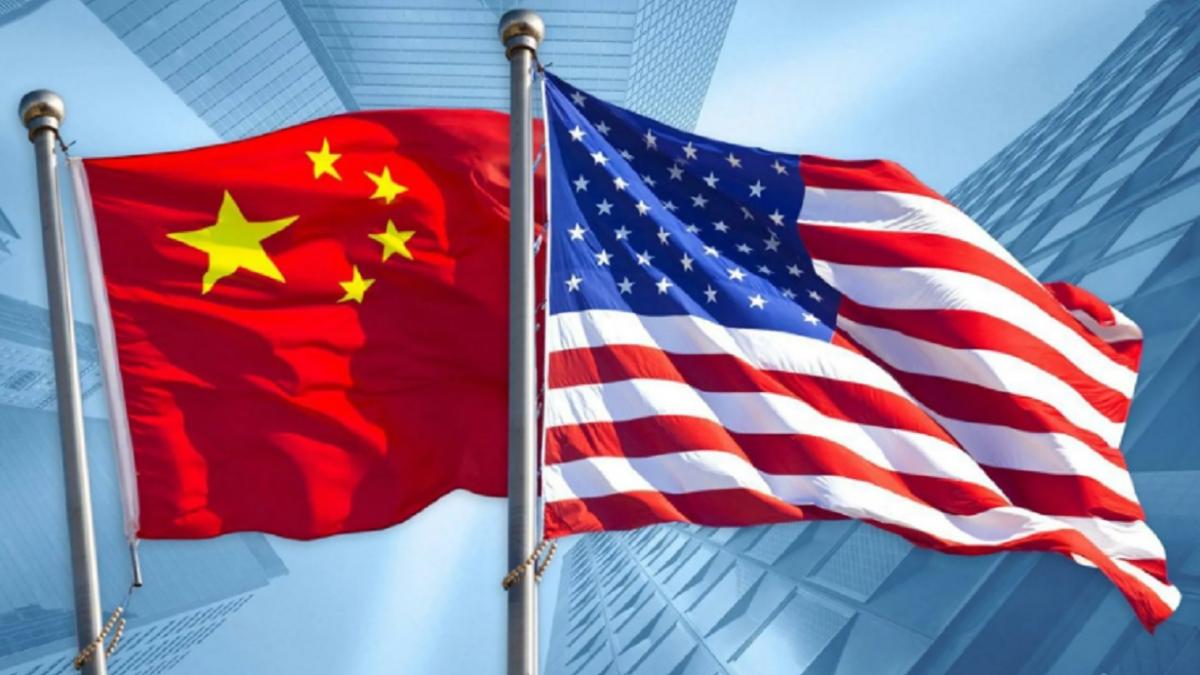 США и Китай флаги США и Китай