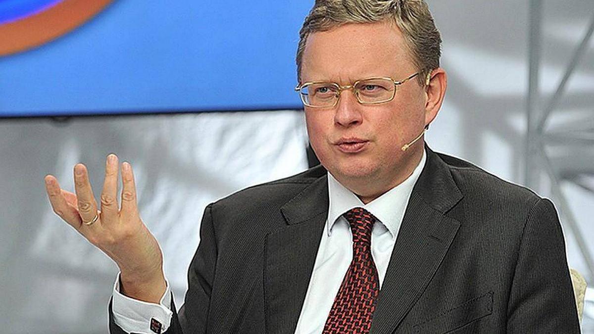 Михаил Делягин предсказал девальвацию рубля осенью Михаил Делягин