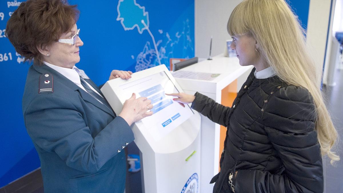 В Ростовской области самозанятые будут обязаны платить налог с 1 января девушки налоговая