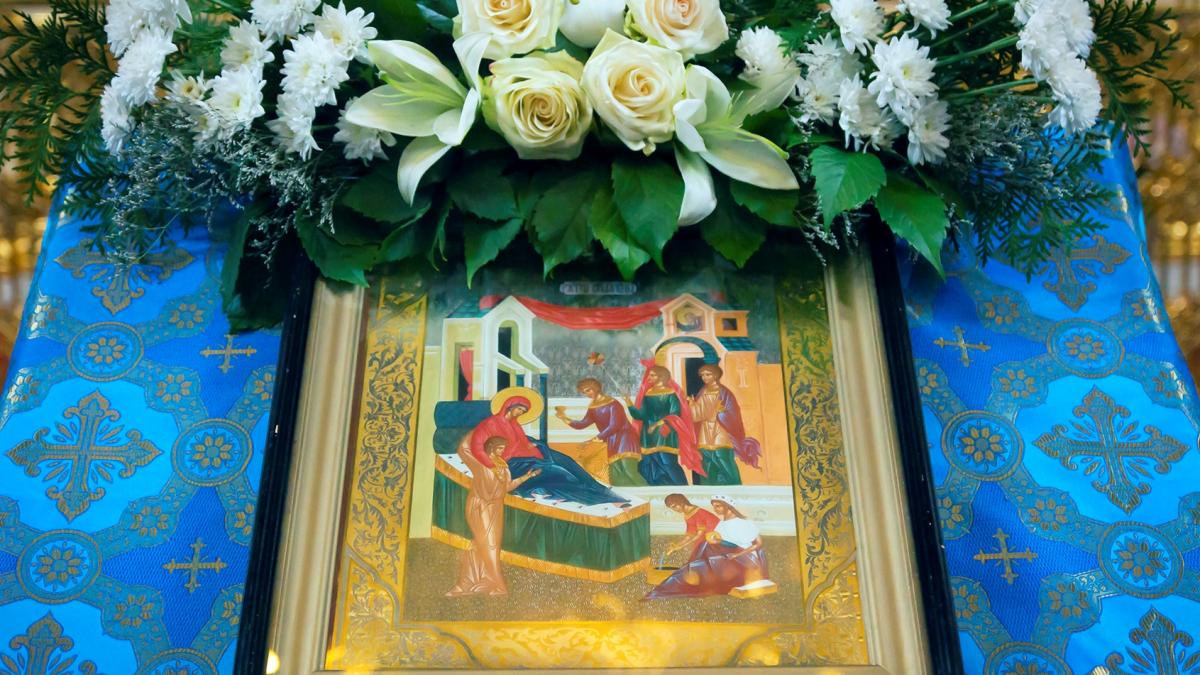 Икона Рождества Богородицы в храме