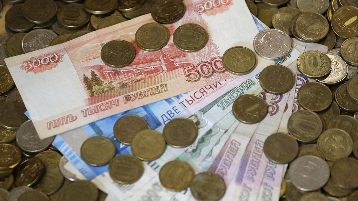 Госдума приняла закон об увеличении МРОТ Госдума приняла закон об увеличении МРОТ до 12,130 рублей