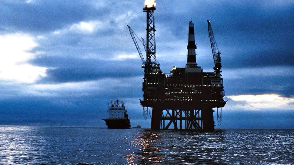В Госдуме предостерегли Киев от добычи газа близ Крыма Газодобывающая платформа