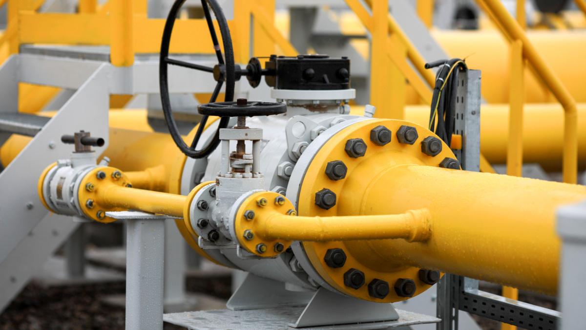 Германия бесится из-за маленьких поставок газа в Европу из России газ, трубы
