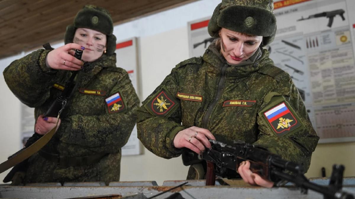 Женщины военные мобилизация Мобилизация женщин