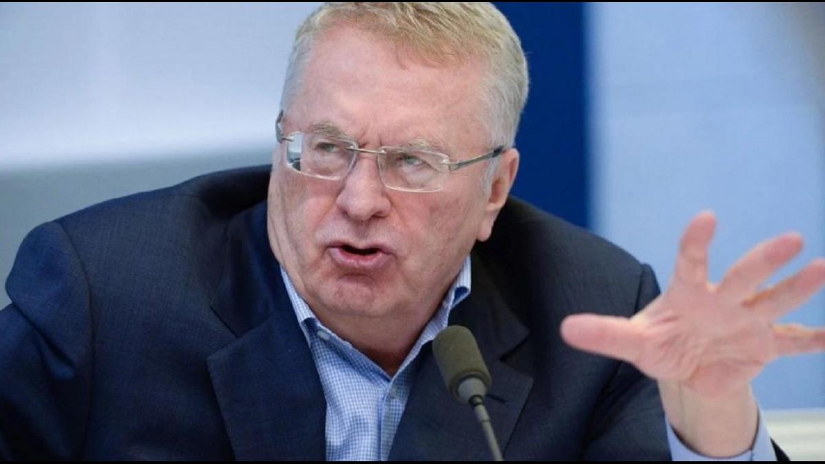 Жириновский предсказал новые потрясения в Белоруссии после 25 октября Жириновский: Тихановская толкает Беларусь на путь большевиков