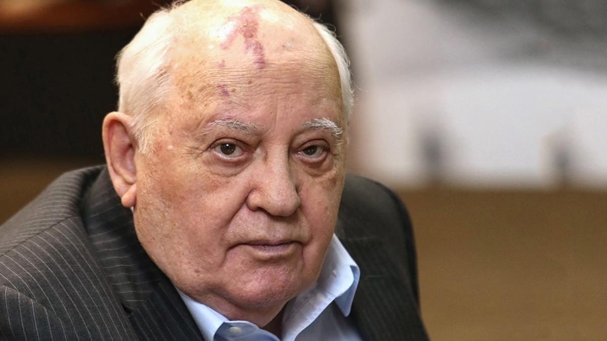 Михаил Горбачев Горбачев установил рекорд по продолжительности жизни среди советских лидеров