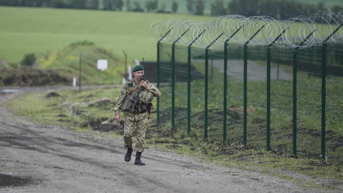 Украина намеревается восстановить контроль над границей России с Донбассом к 2025 году граница, Украина, военный, контроль