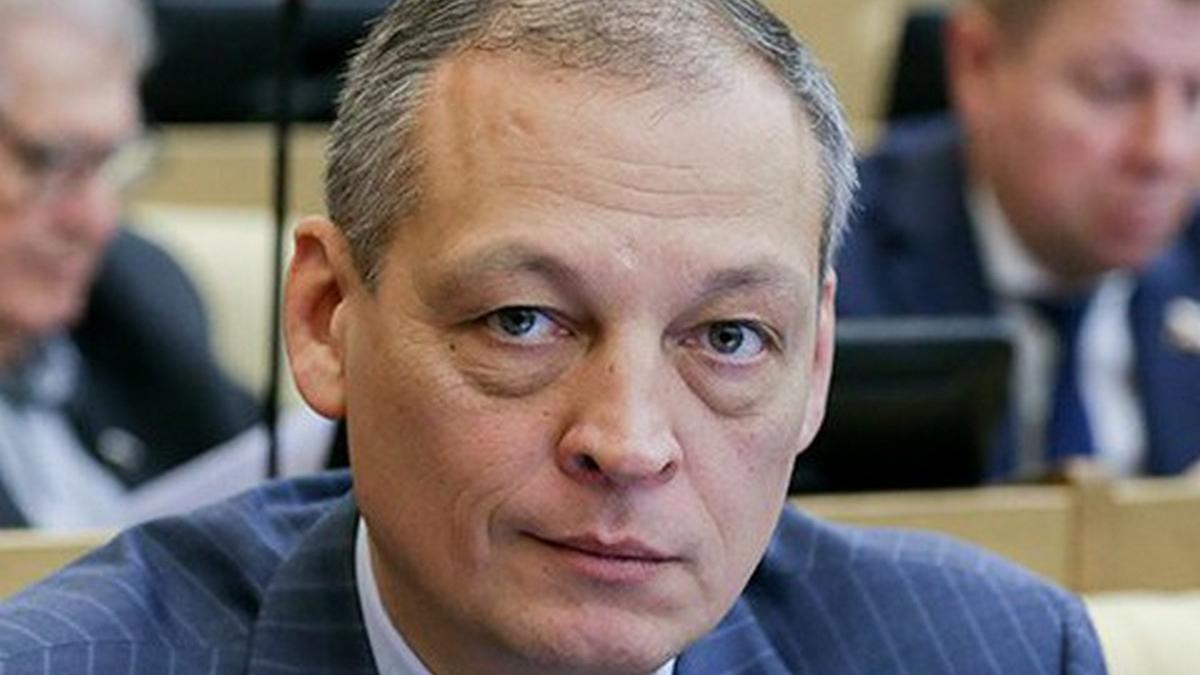 В Татарстане при крушении вертолета погиб депутат Госдумы Айрат Хайруллин