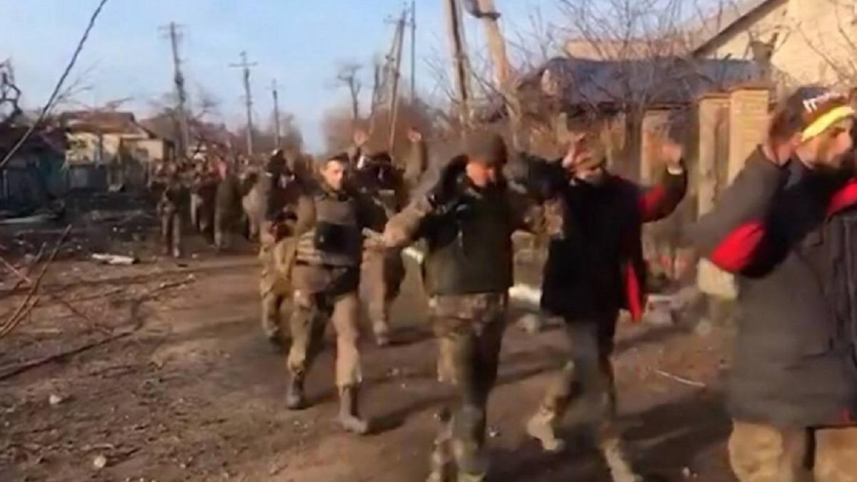 Сдались в плен в Мариуполе