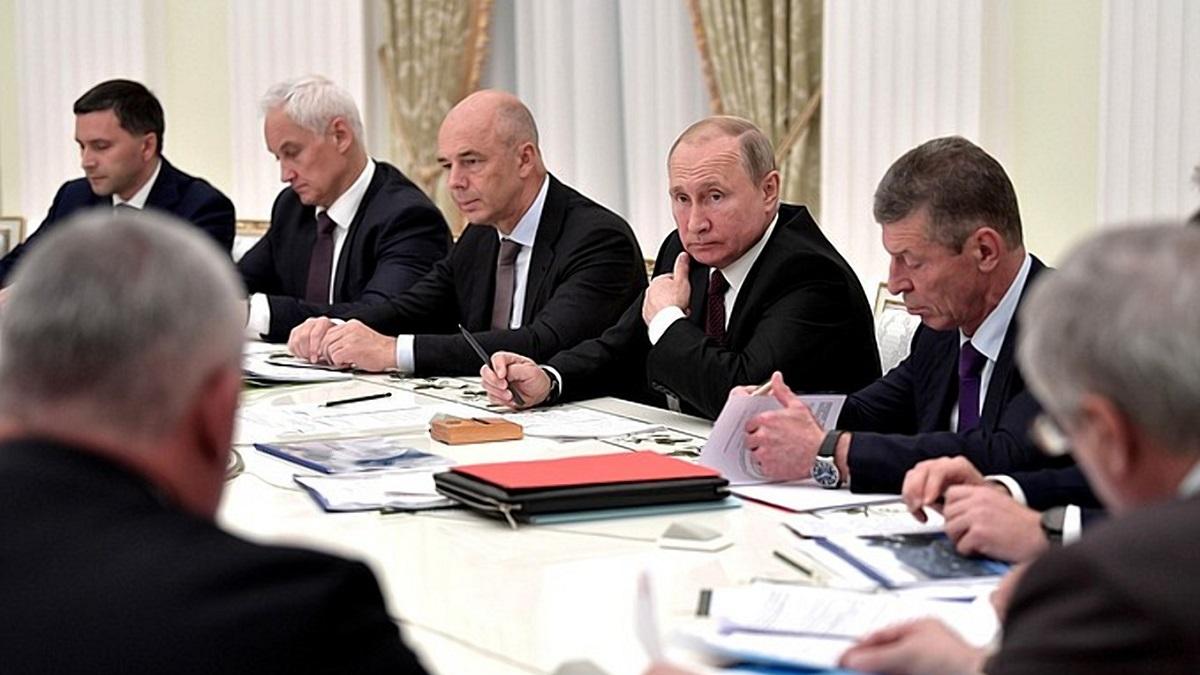 Сырьевая зависимость России выросла до предела Треть доходов бюджетной системы России оказалась связана с нефтью и газом