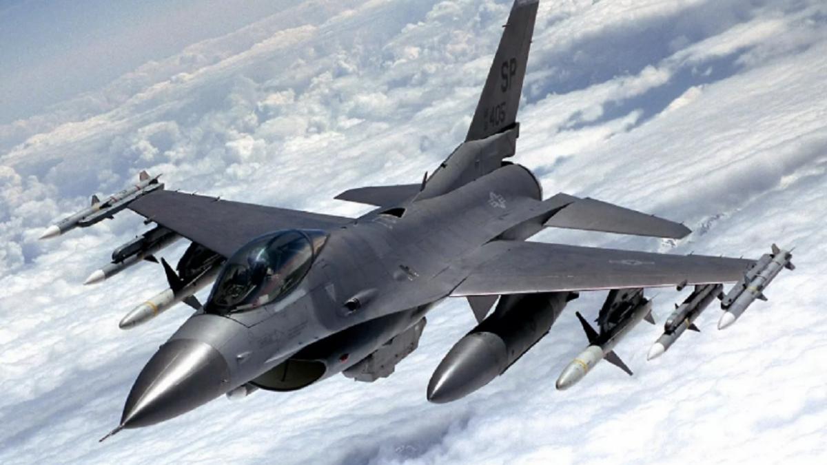 Американский истребитель F 16 Falcon F 16 Falcon
