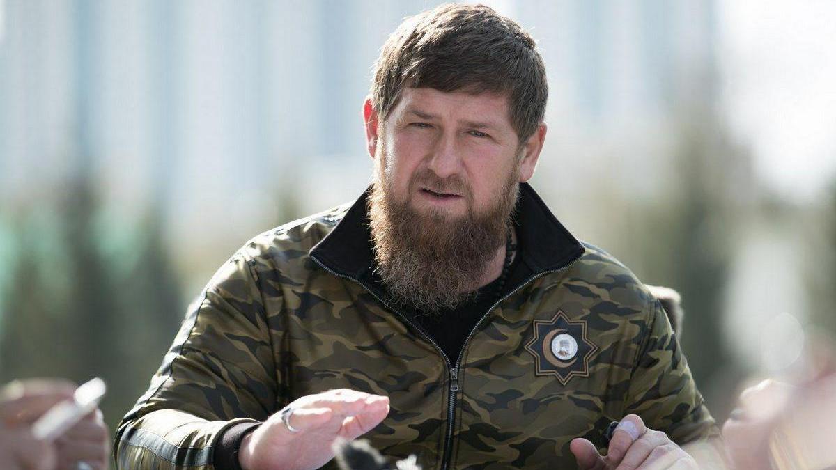 Кадырова с COVID-19 госпитализировали в московскую клинику, сообщили СМИ Рамзан Кадыров