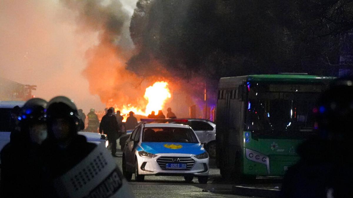 Беспорядки в Казахстане Полиция огонь
