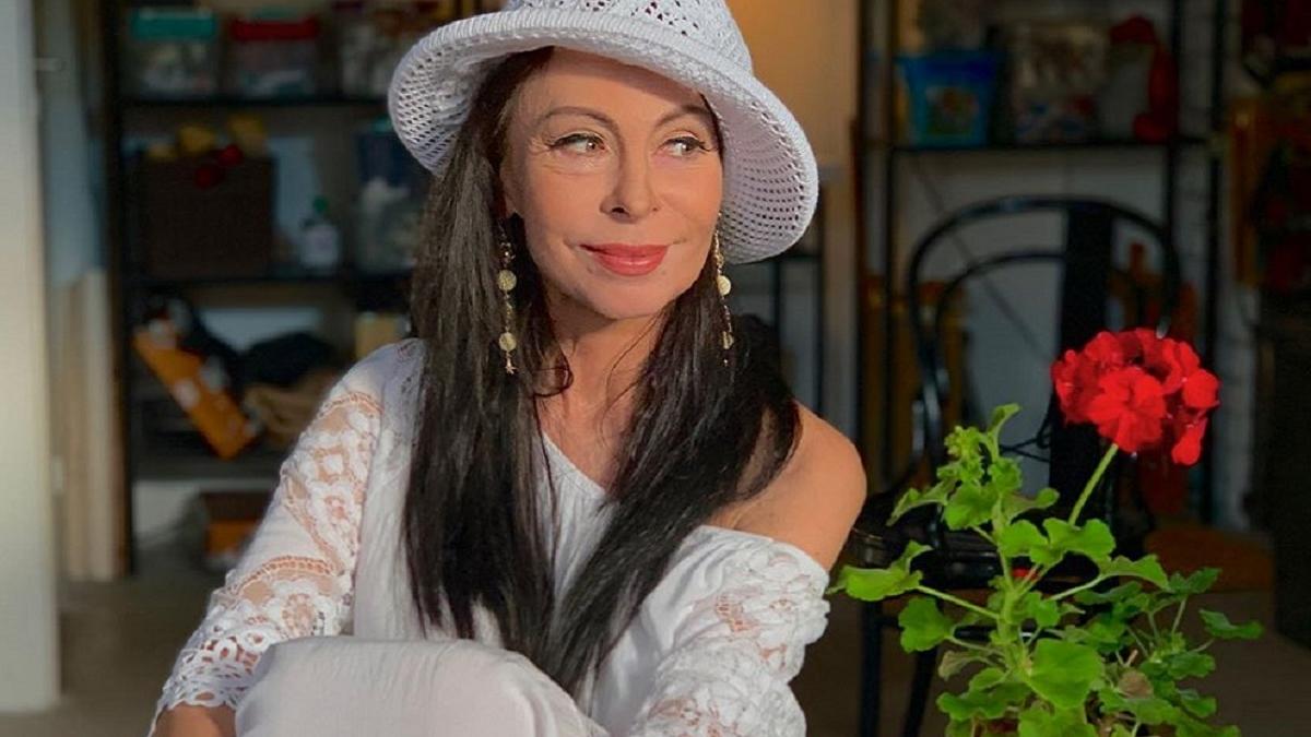 Подробности происшествия с Мариной Хлебниковой Марина Хлебникова чуть не сгорела в пожаре - подробности