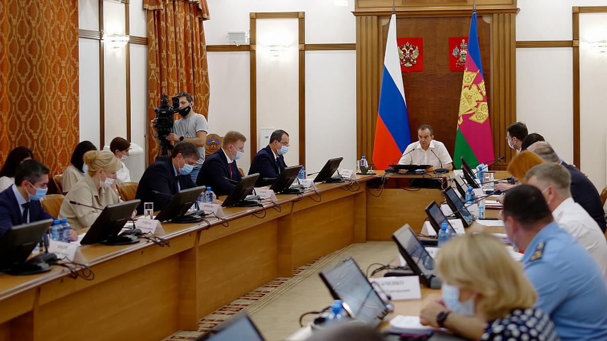 Вениамин Кондратьев на заседании краевого оперштаба по борьбе с распространением коронавируса Вениамин Кондратьев на заседании краевого оперштаба по борьбе с распространением коронавируса