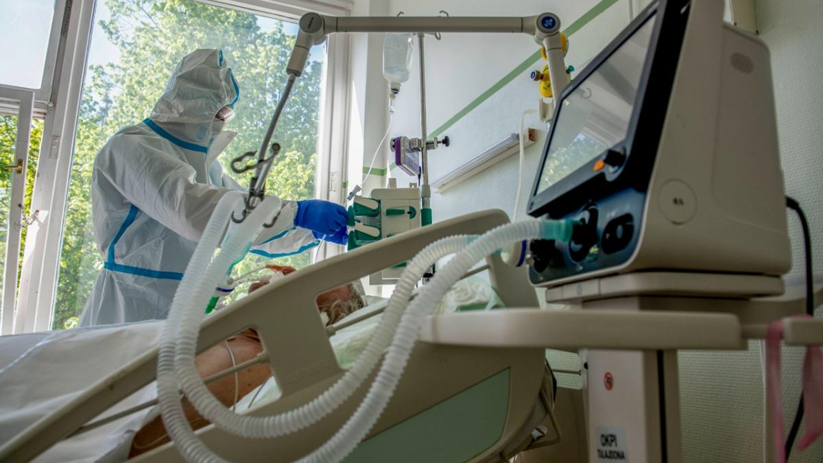 Воры чуть не убили больных короновирусом в в читинской больнице Аппарат ИВЛ