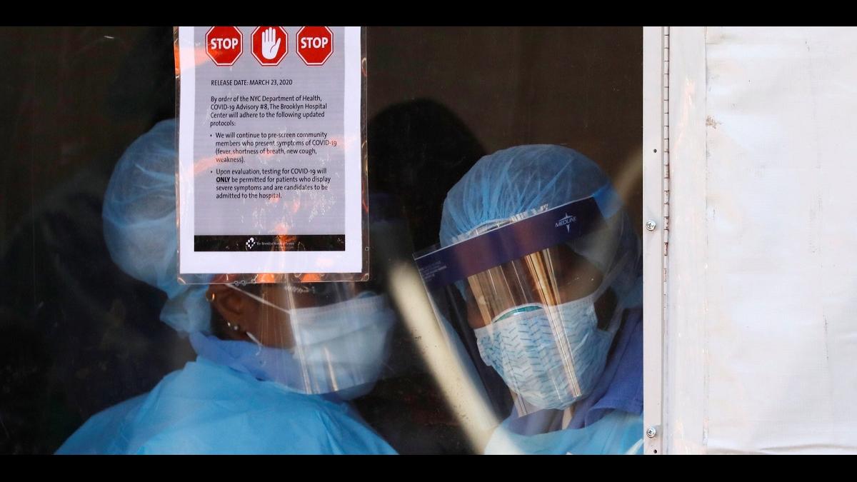 Немецкие ученые установили способность передачи COVID-19 на расстоянии до 8 метров Коронавирус передается на расстоянии до 8 метров