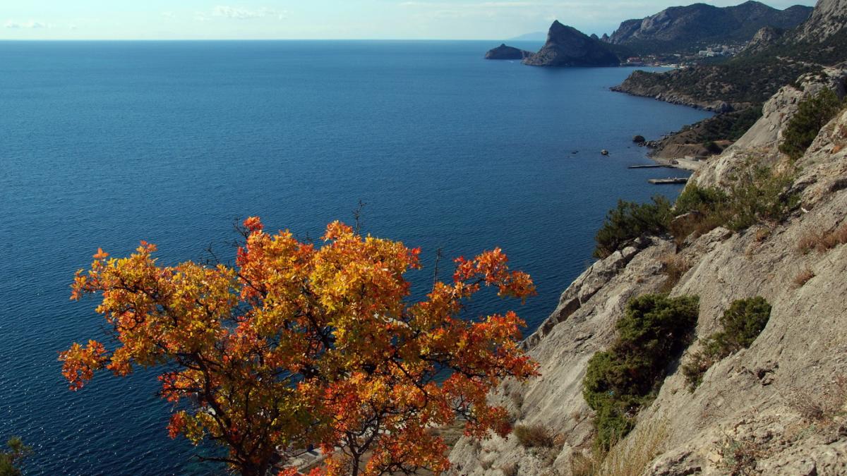 Крым осенью: горы и море южный берег крыма октябрь