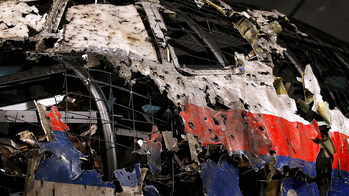 Китай привел веские аргументы, подтверждающие вину Украины в крушении MH17 Обломки разбившегося малазийского боинга MH17