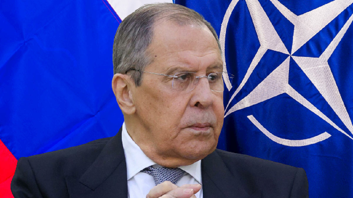Лавров: Россия приостановит работу своего постпредства при НАТО