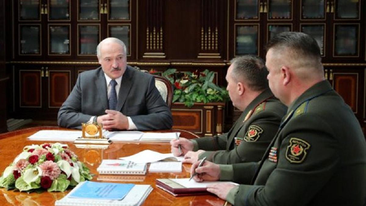 Политолог объяснил решение Лукашенко о стрельбе по протестующим Политолог объяснил решение Лукашенко о стрельбе по протестующим