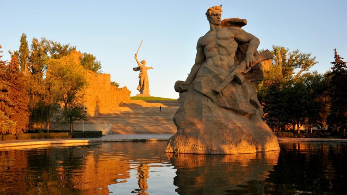 Мамаев курган осенью мамаев курган