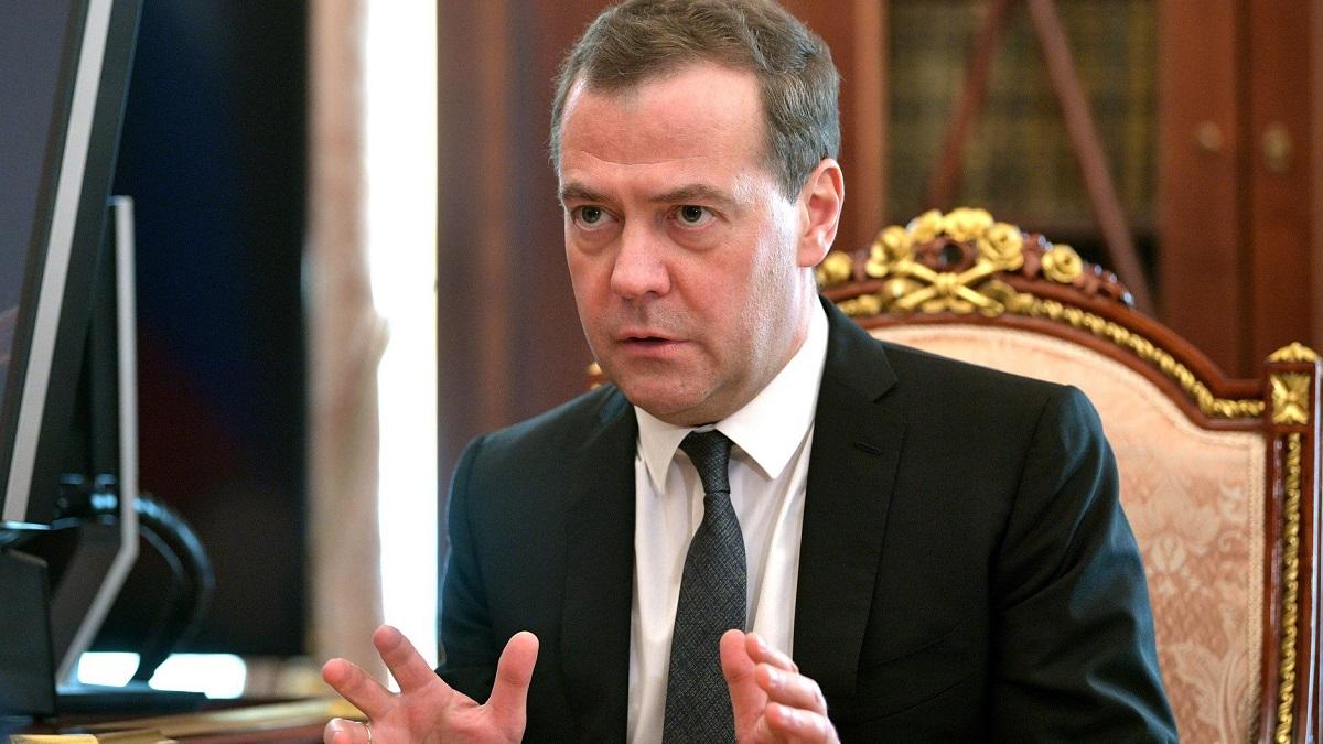 Медведев утвердил правила расчета тарифов на вывоз мусора Медведев утвердил новые правила расчета тарифа для мусорных операторов