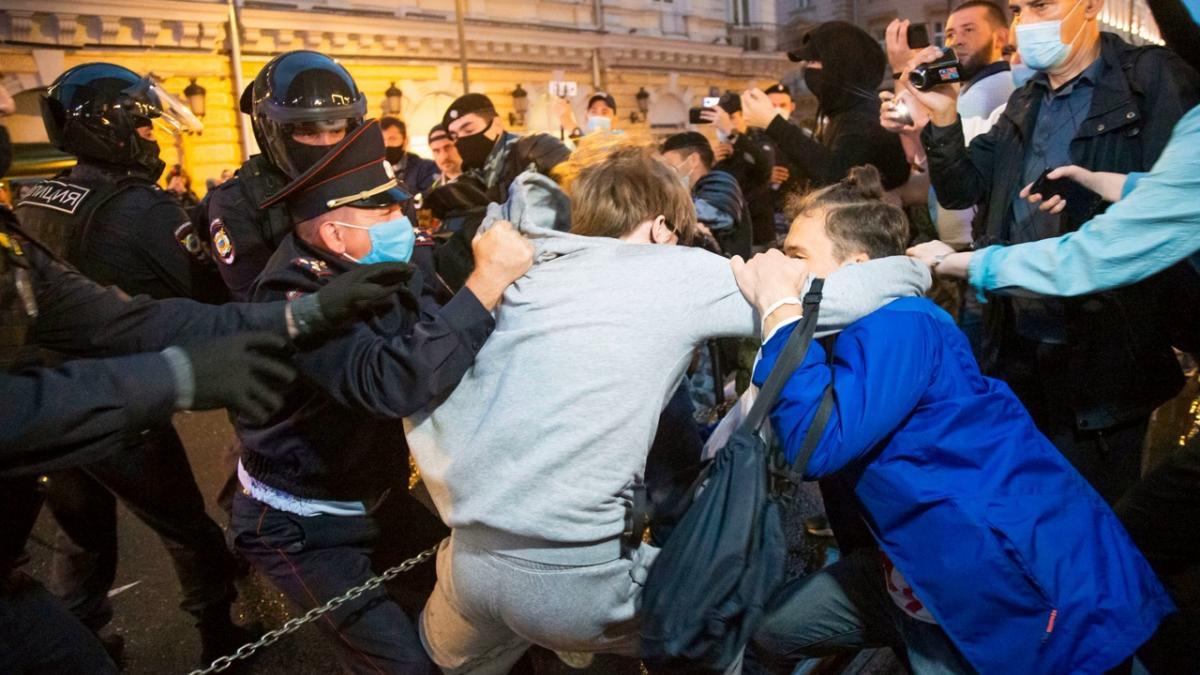 В Москве на несанкционированной санкции задержаны более 130 человек Акция протеста