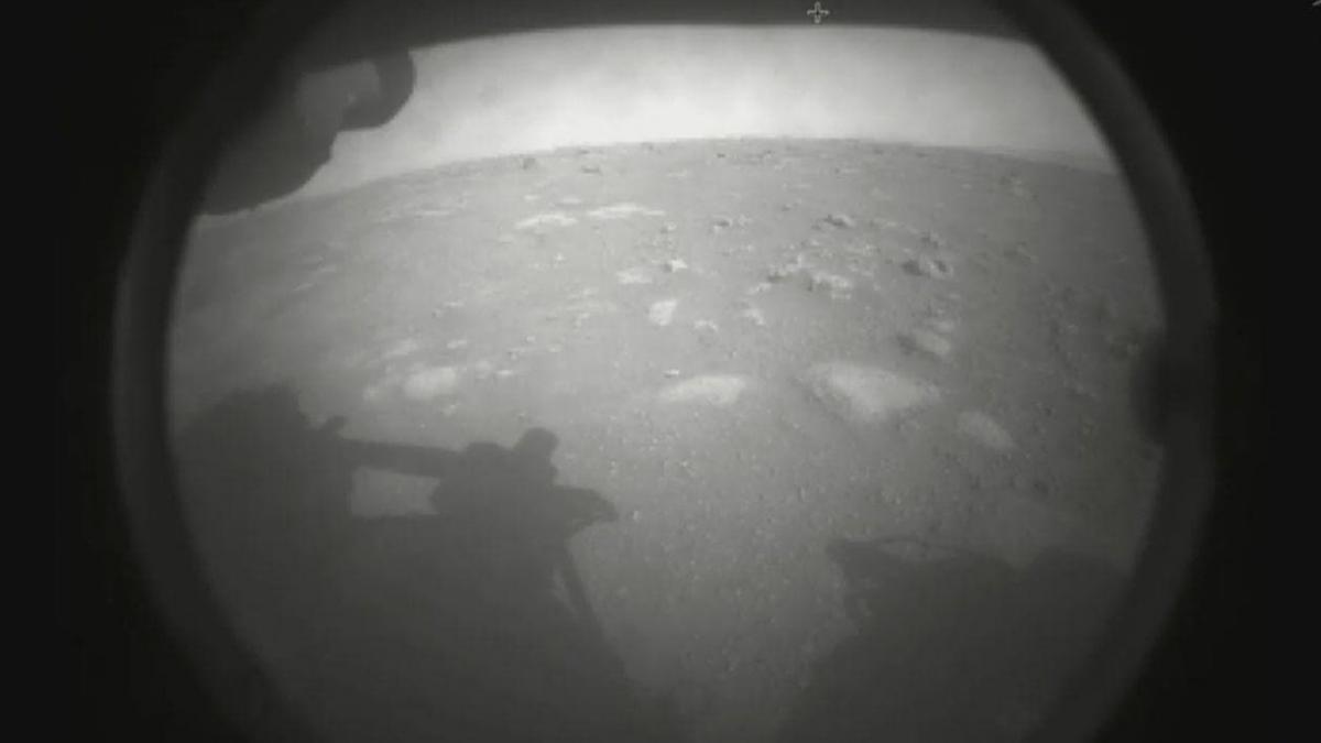 Поверхность Марса Марсоход NASA опубликовал новые фотографии с поверхности Марса