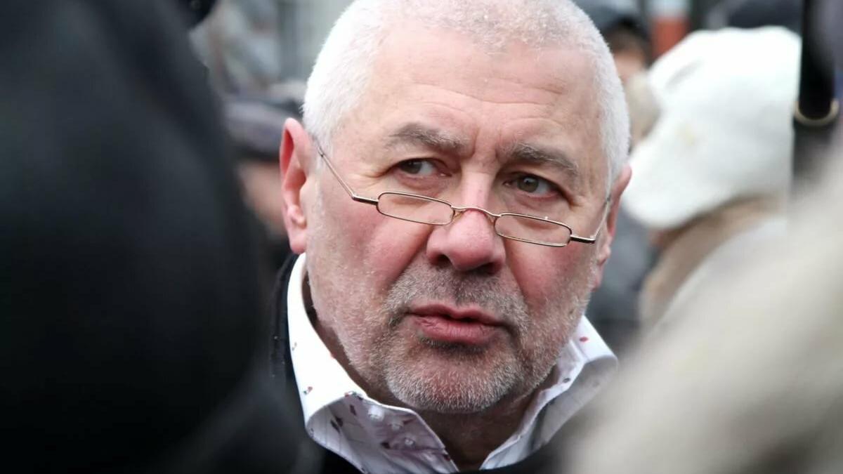 Павловский заявил о скорой отставке Путина: Власть готовит нам серьезный сюрприз Павловский предсказал россиянам весной "яркое, незабываемое, историческое событие"