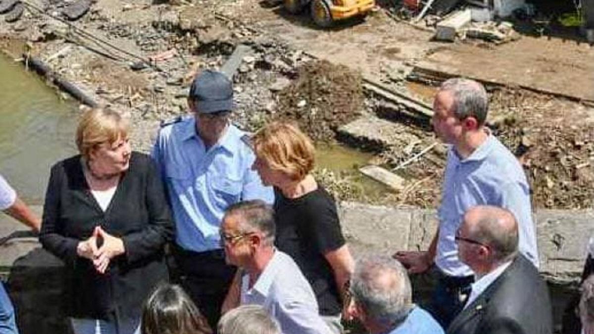 Сосновский заявил, что лучше бы Меркель молчала Сосновского расстроили слова Меркель, сказанные по возвращении из США в затопленную Германию