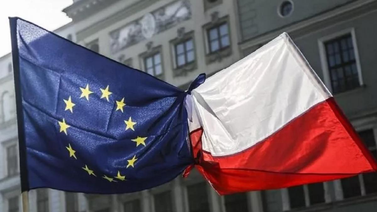 Польша и ЕС флаги Польша Евросоюз флаги