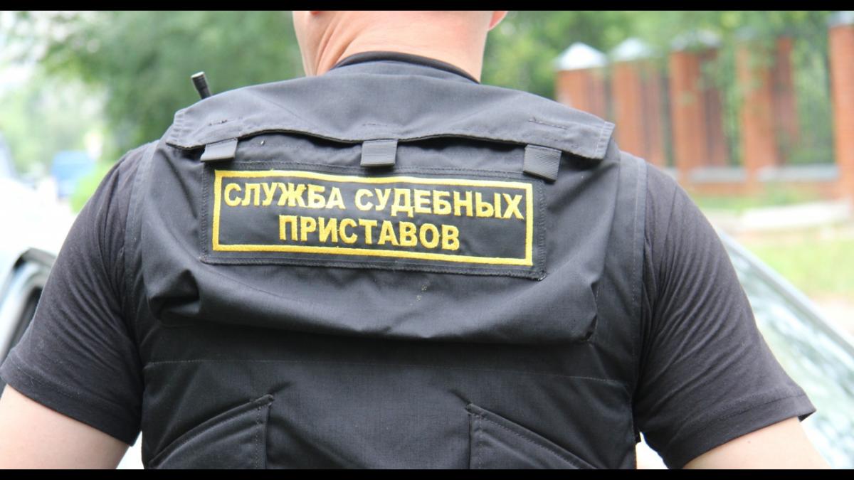 Приставы смогут взламывать двери квартир Приставы смогут взламывать двери квартир